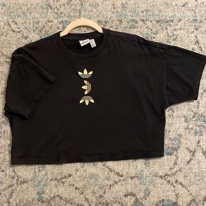 Adidas black cropped short sleeve shirt